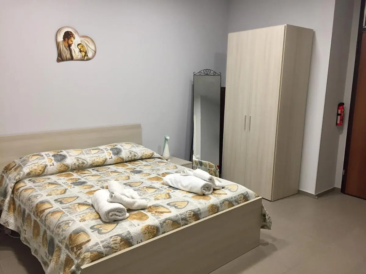 فيتوريا B&B San Francesco Di Paola فندق مبيت وإفطار